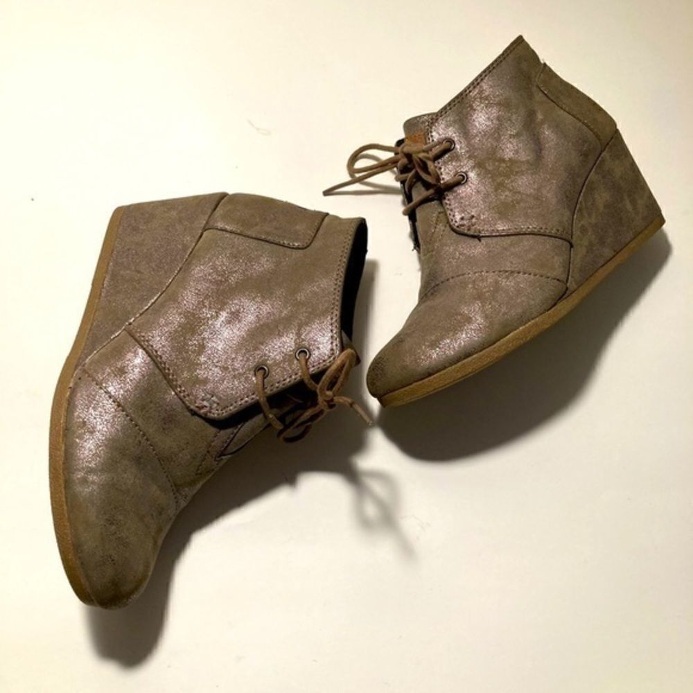 Toms Kayla rustic metallic 2.5” wedge boot